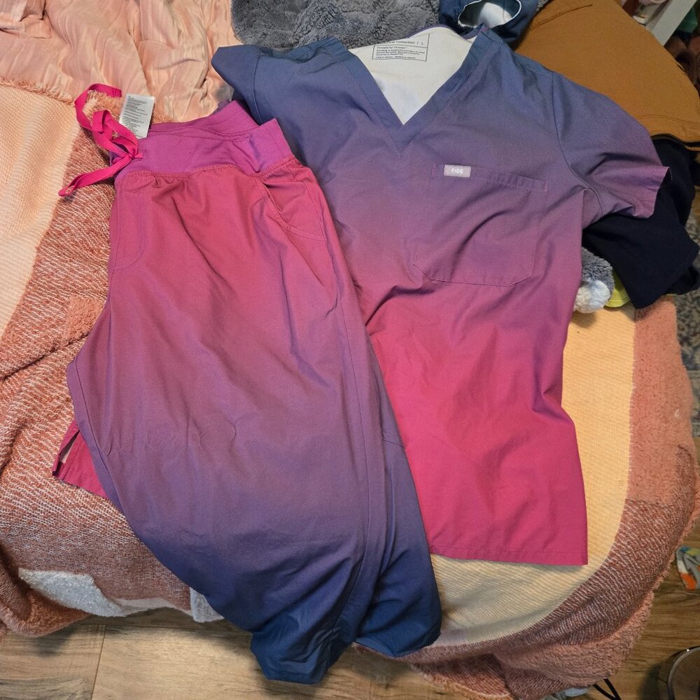Figs-purple/pink ombre technical collection